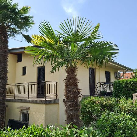 Apartman Tamy Malinska Esterno foto