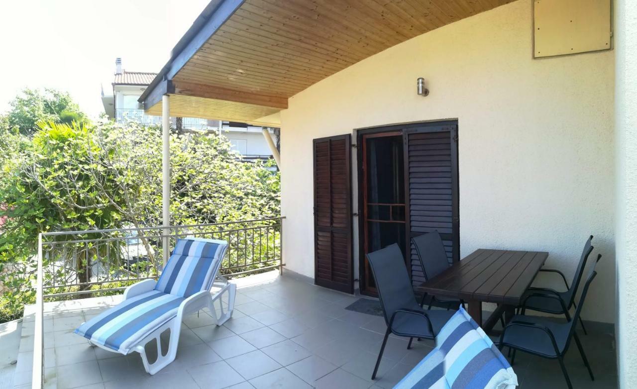 Apartman Tamy Malinska Esterno foto